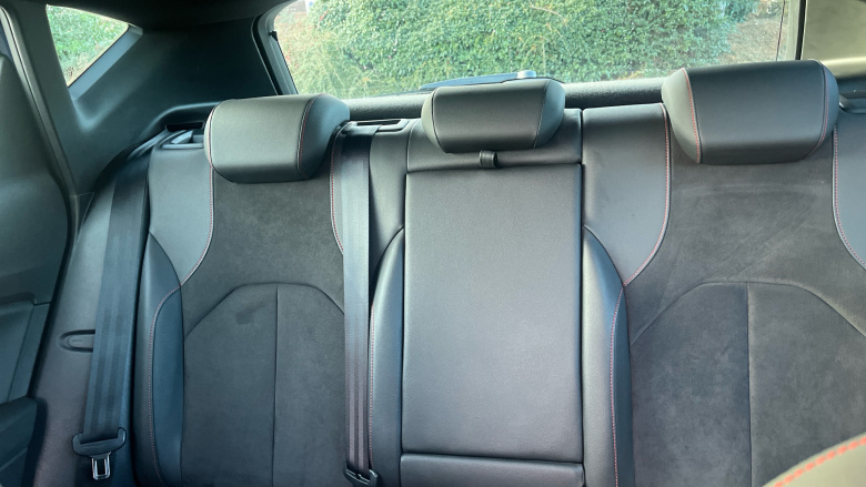 SEAT Leon 1.5 TSI EVO 150 FR Black Edition [EZ] 5dr DSG Petrol Hatchback